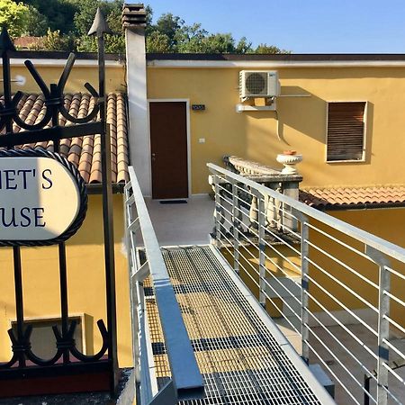 Juliet'S House Apartment Lettomanoppello Exterior photo